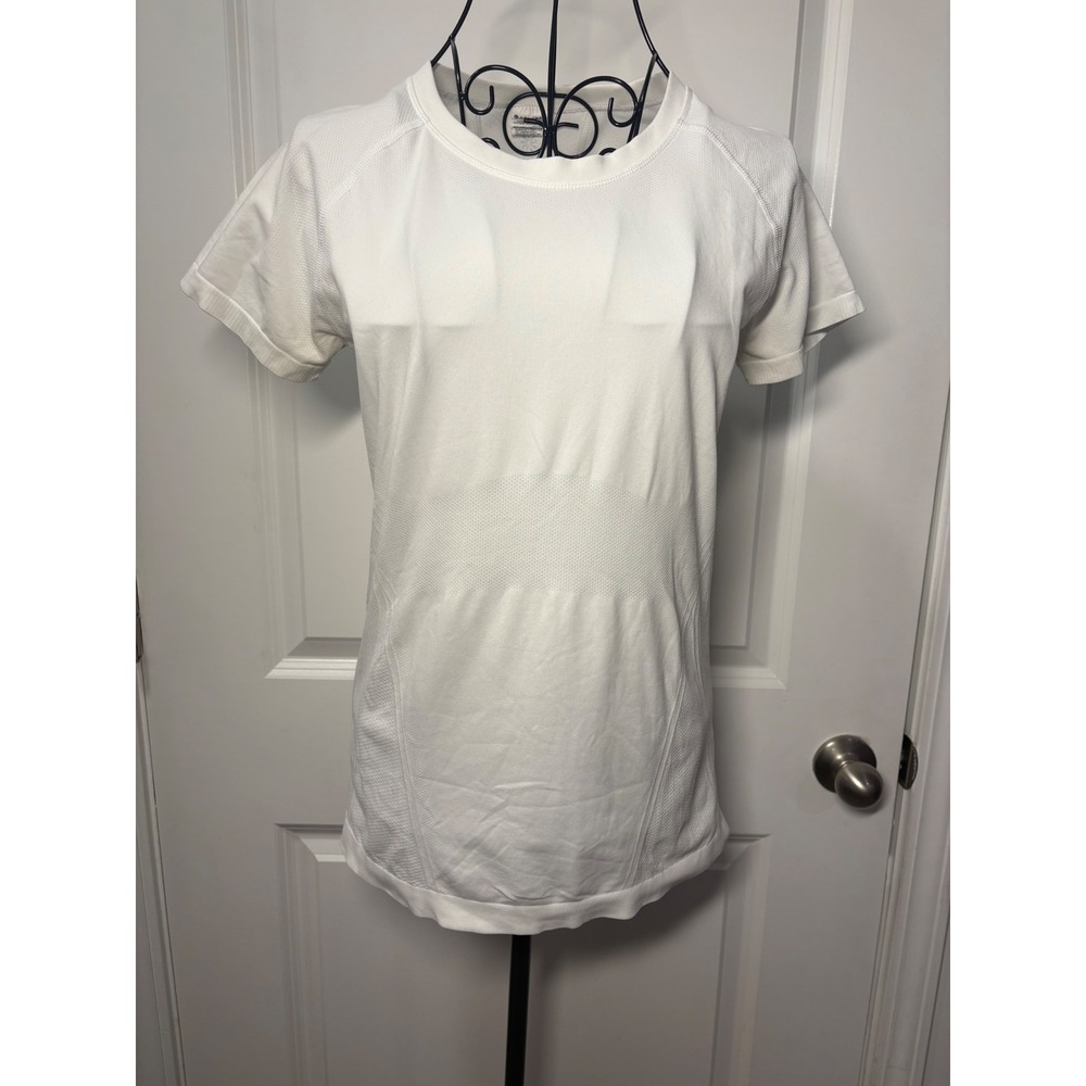 Athleta Momentum Seamless Short Sleeve Tee White Mesh‎ Training Shirt Womens M
